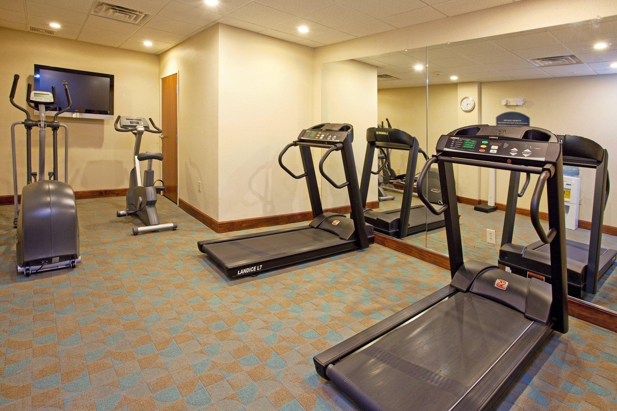Holiday Inn Express Hotel And Suites Petersburg - Fort Lee, An Ihg Hotel Экстерьер фото