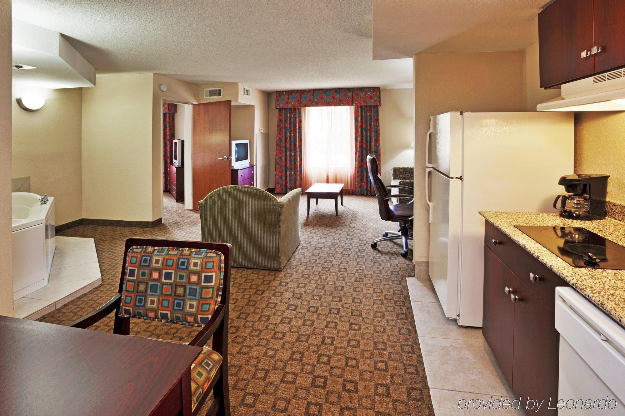 Holiday Inn Express Hotel And Suites Petersburg - Fort Lee, An Ihg Hotel Номер фото